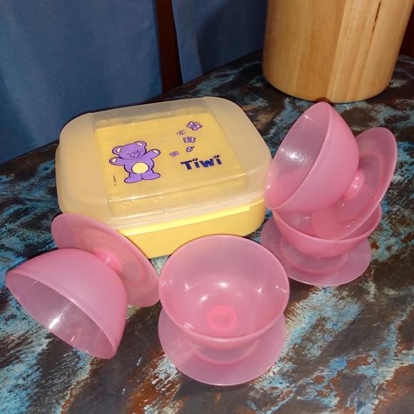 Tupperware - Picture 2 of 2